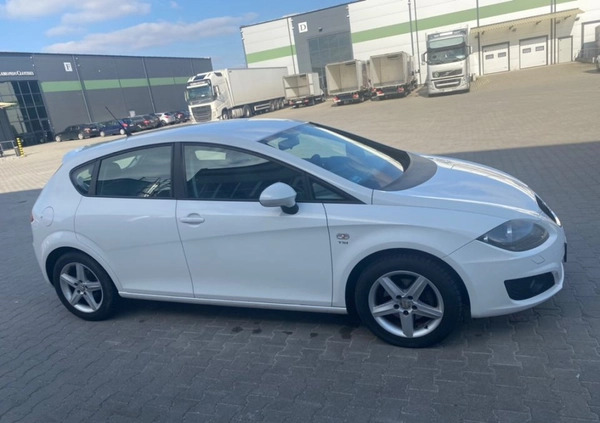 Seat Leon cena 19499 przebieg: 169500, rok produkcji 2010 z Lublin małe 67